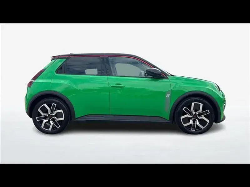 Usado Renault 5 E-Tech Komfort 110 kW (150 CV) 2024 Verde Berlina