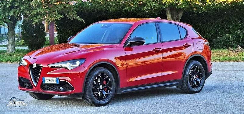 Usata Alfa Romeo Stelvio Super 160 CV (117 kW) 2023 Rosso SUV