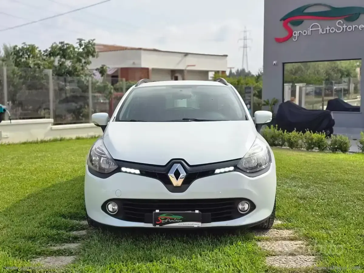 Usata Renault Clio 75 CV (55 kW) 2015 Bianco Station wagon