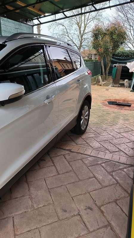 Usata Ford Kuga Titanium 120 CV (88 kW) 2015 SUV