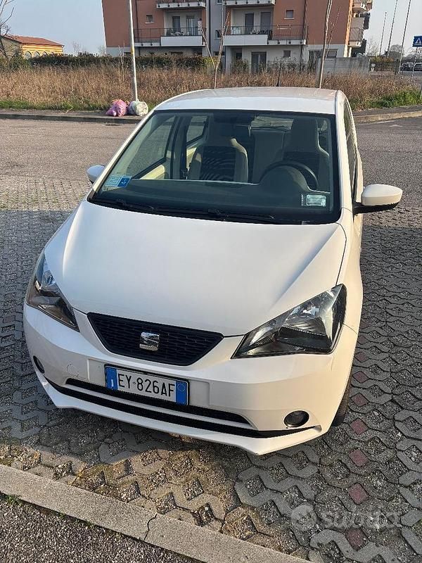 Usata Seat Mii Chic 68 CV (50 kW) 2015 Bianco Utilitaria