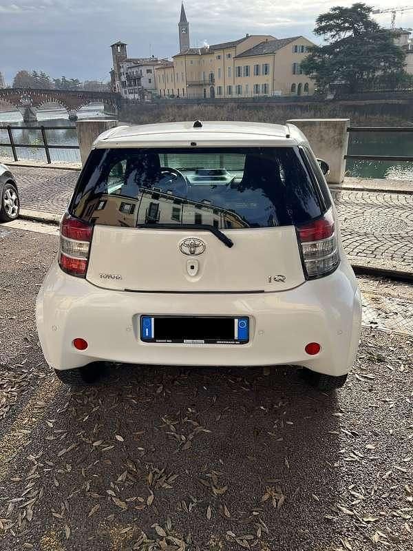 Usata 2014 Toyota iQ Due volumi | 8200 € (Buon prezzo) - Immagine 1/4