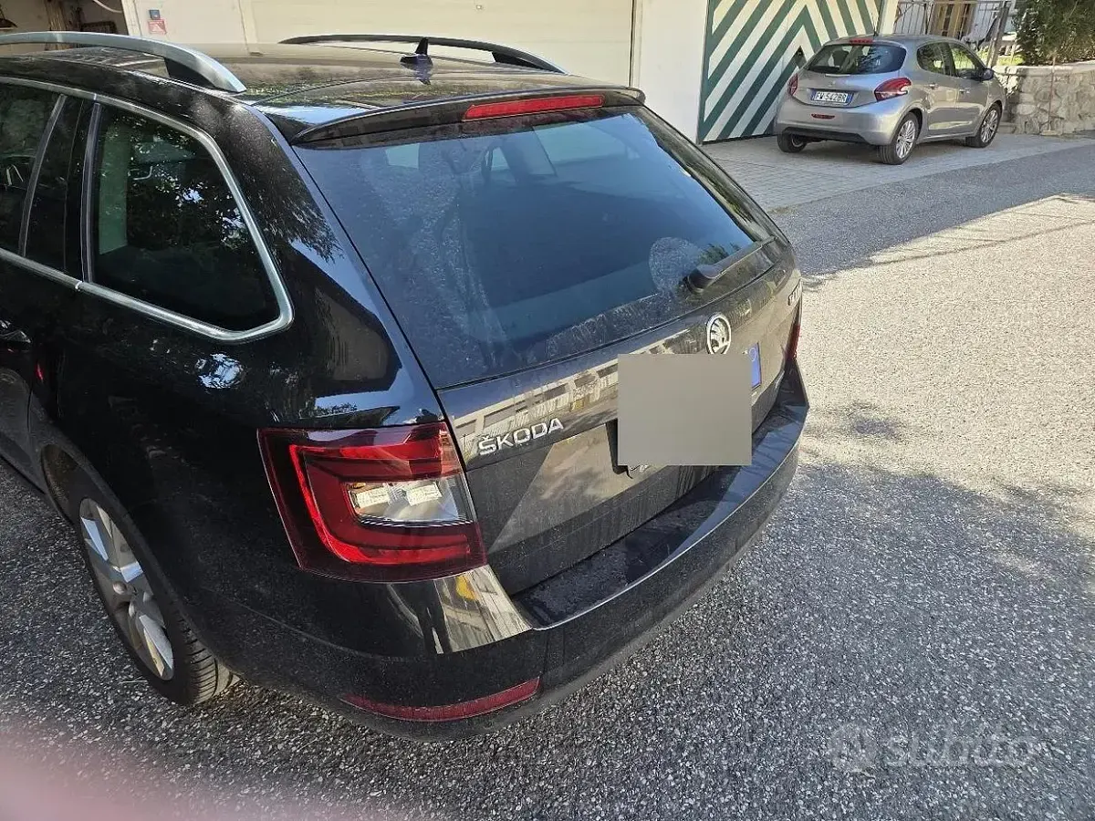 Usata Skoda Octavia G-TEC Style 131 CV (96 kW) 2019 Nero Station wagon