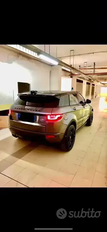 Usata Land Rover Range Rover evoque HSE Dynamic 179 CV (131 kW) 2018 Grigio SUV