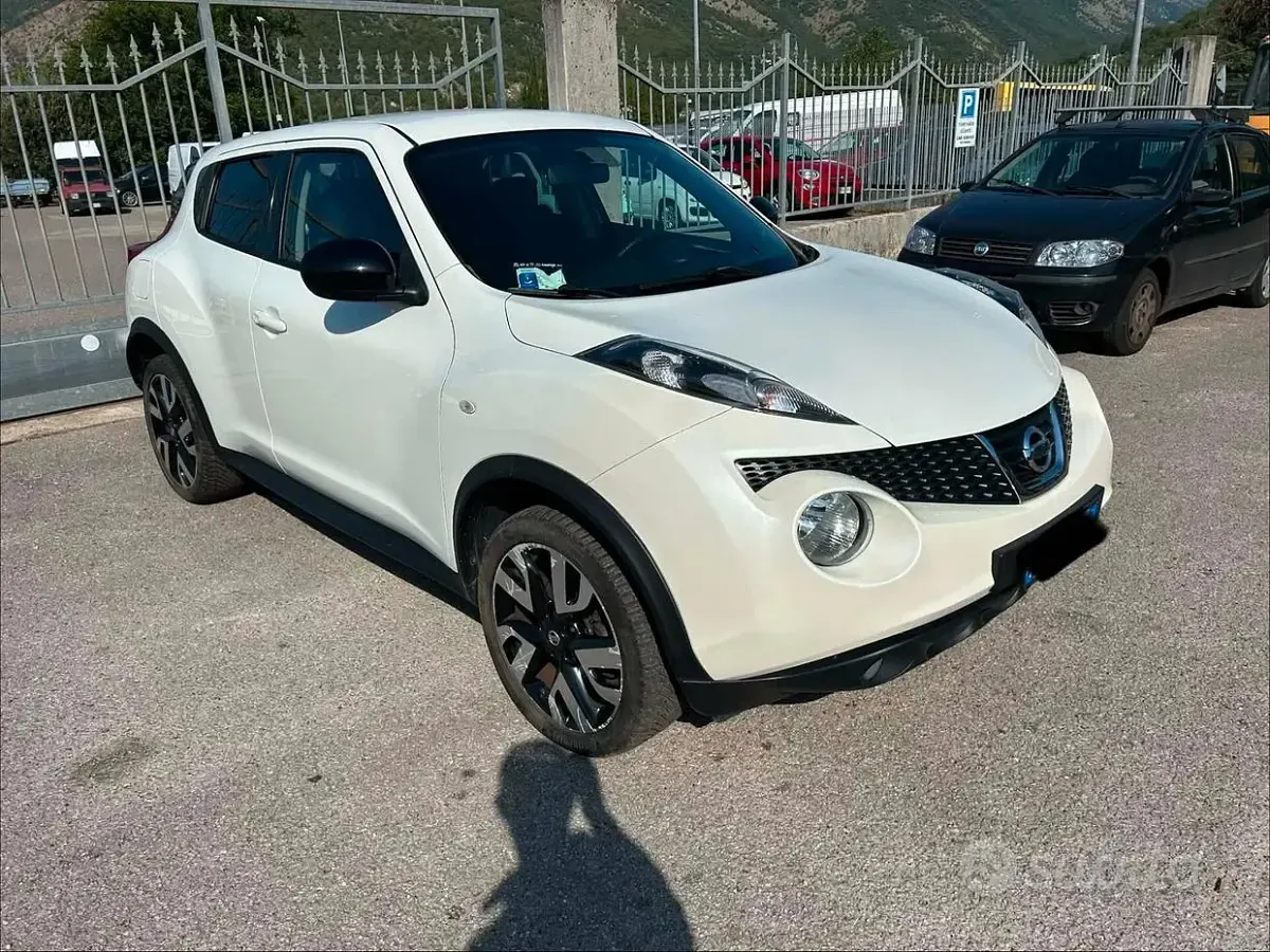 Usata Nissan Juke Tekna 110 CV (80 kW) 2013 Bianco SUV