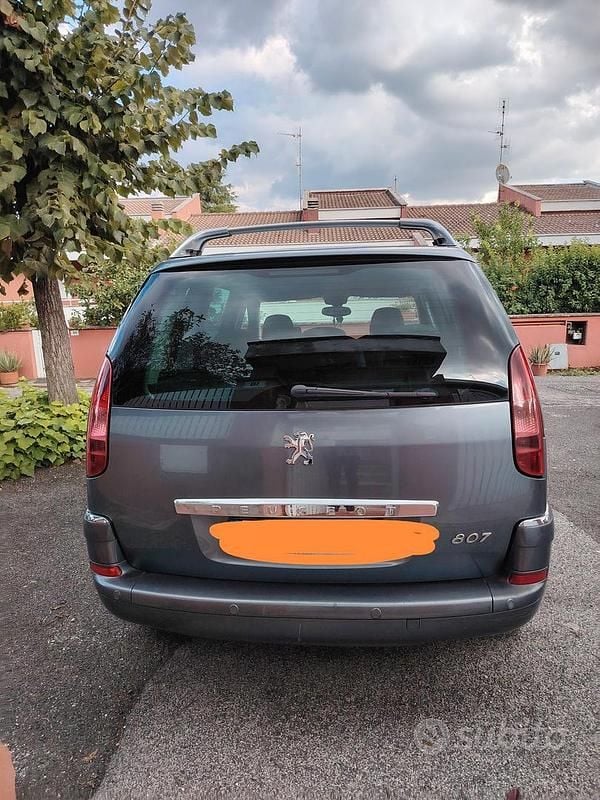 Usata Peugeot 807 136 CV (100 kW) 2008 Grigio Monovolume
