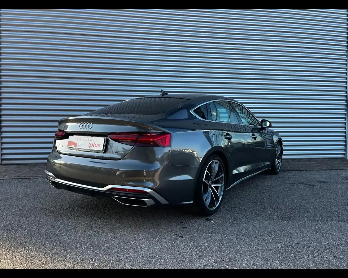 Usata Audi A5 Sportback S-Line 204 CV (150 kW) 2023 Grigio Utilitaria