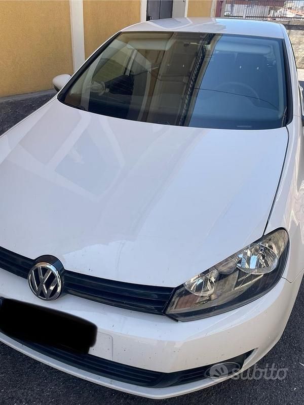 Bianco Usata 2010 VW Golf VI Due volumi | 8000 € (Molto cara) - Immagine 1/4