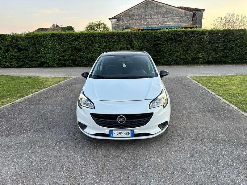Usata Opel Corsa Cosmo 90 CV (66 kW) 2017 Bianco Utilitaria