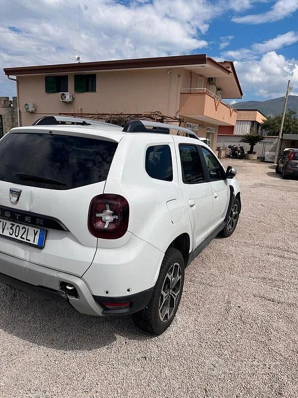 Usata Dacia Duster Essentiel 114 CV (83 kW) 2019 Bianco SUV