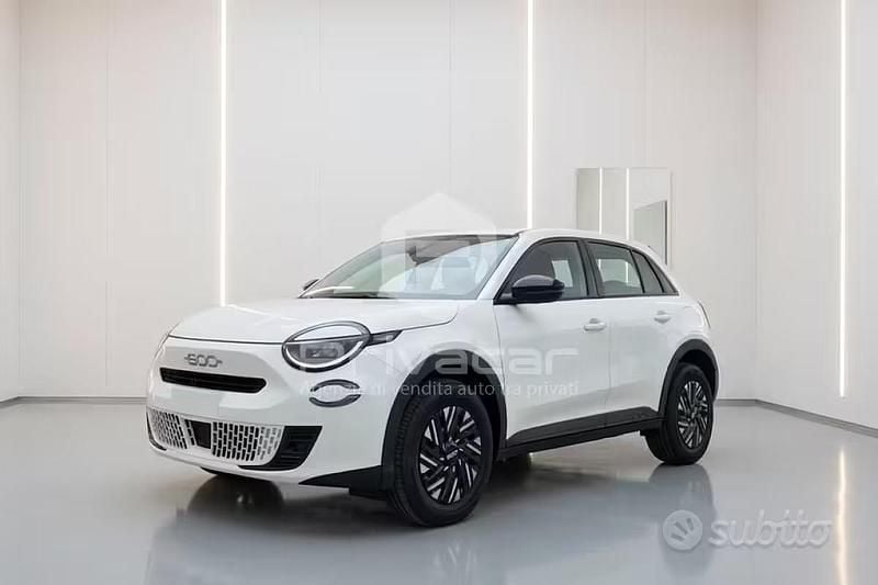 Usata Fiat 600 101 CV (74 kW) 2024 Bianco SUV
