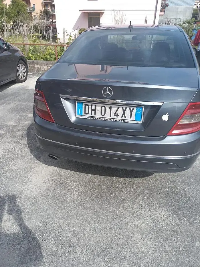 Usata Mercedes C220 170 CV (125 kW) 2007 Grigio Berlina
