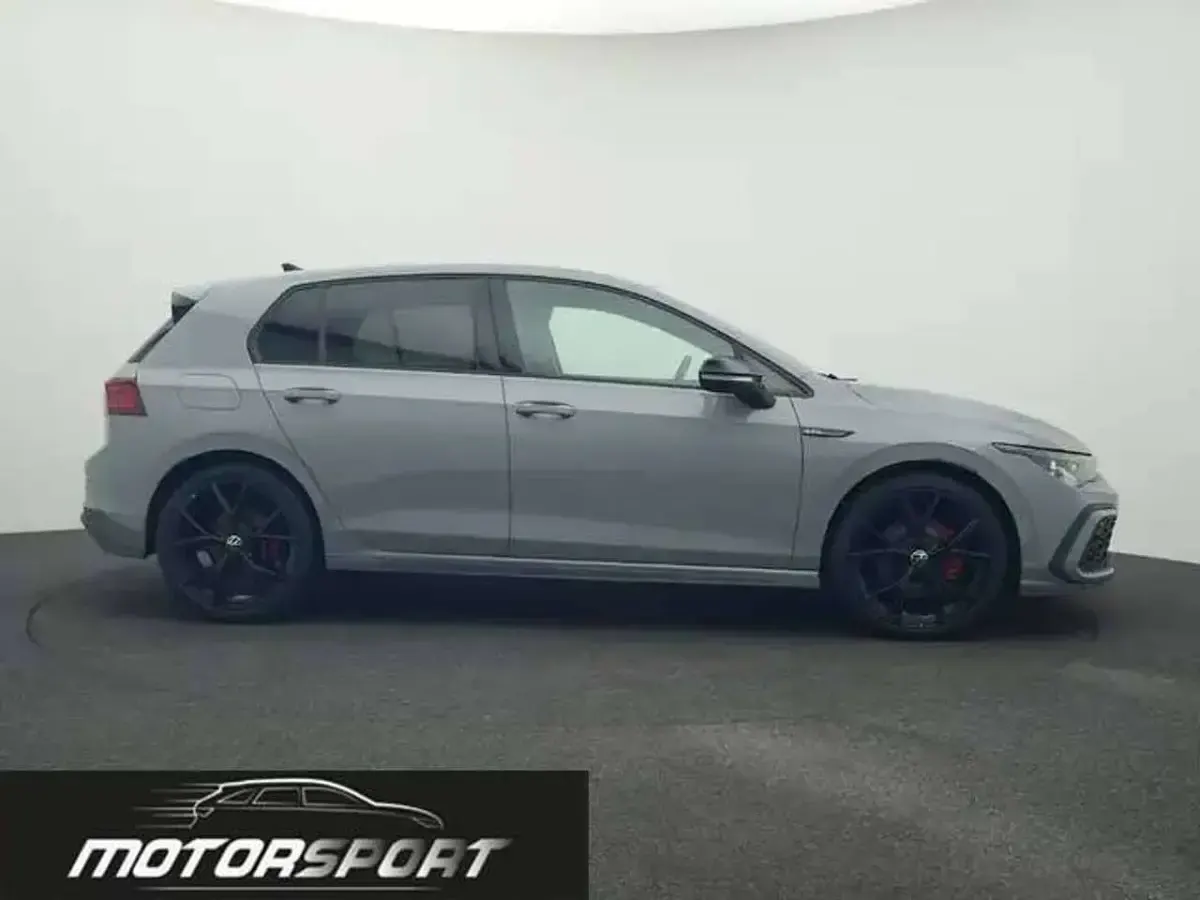 Usata VW Golf VIII Pro 200 CV (147 kW) 2024 Moonstone grey Berlina
