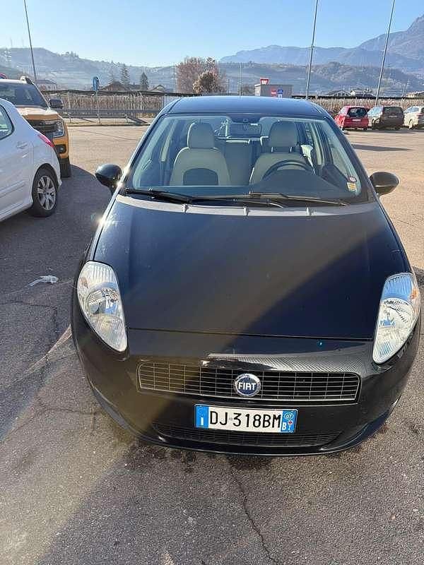 Nero Usata 2007 Fiat Grande Punto Active Due volumi | 6000 € (Molto cara) - Immagine 1/4