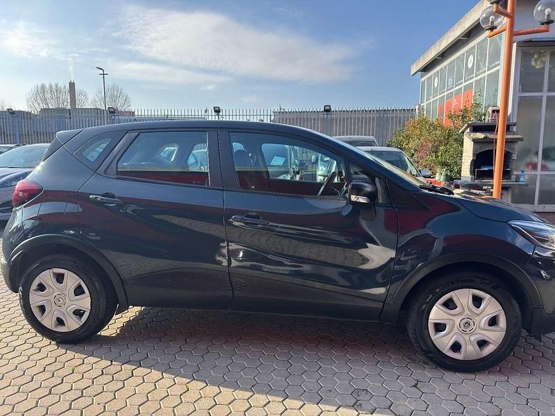 Usata Renault Captur 90 CV (66 kW) 2019 Blu SUV