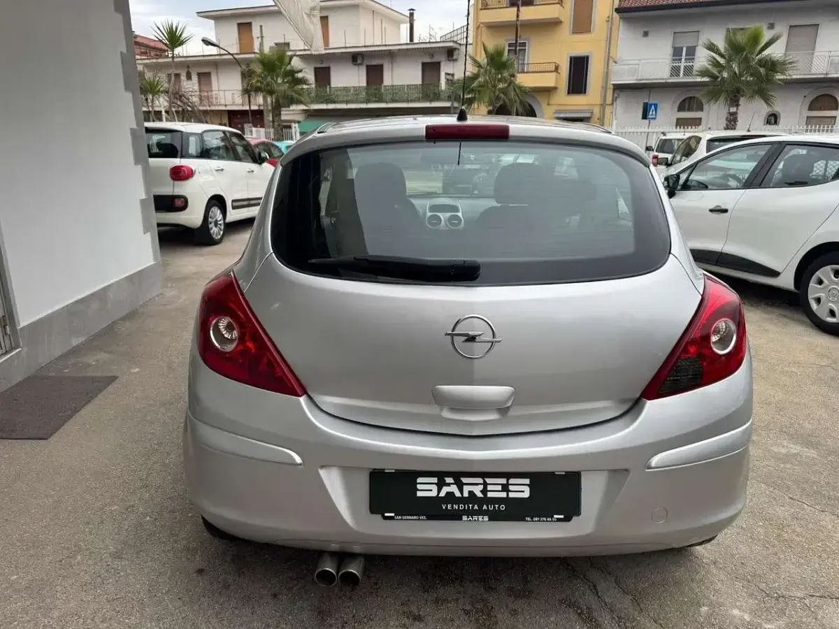Usata Opel Corsa 80 CV (58 kW) 2009 Grigio Berlina