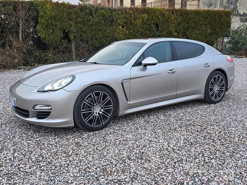 Usata Porsche Panamera Platinum Edition 2012 Grigio Berlina