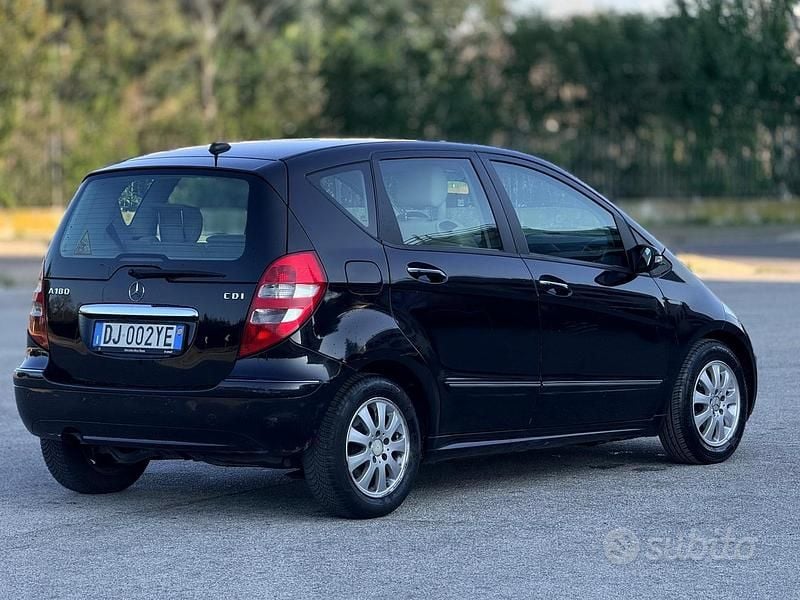 Usata Mercedes A180 109 CV (80 kW) 2007 Nero Berlina