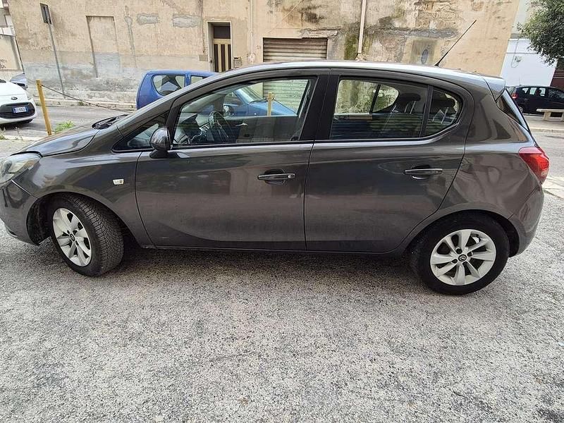 Usata Opel Corsa 90 CV (66 kW) 2015 Berlina