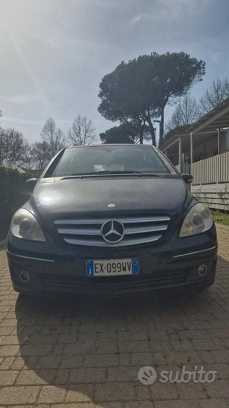 Usata Mercedes B180 2008 Nero Monovolume