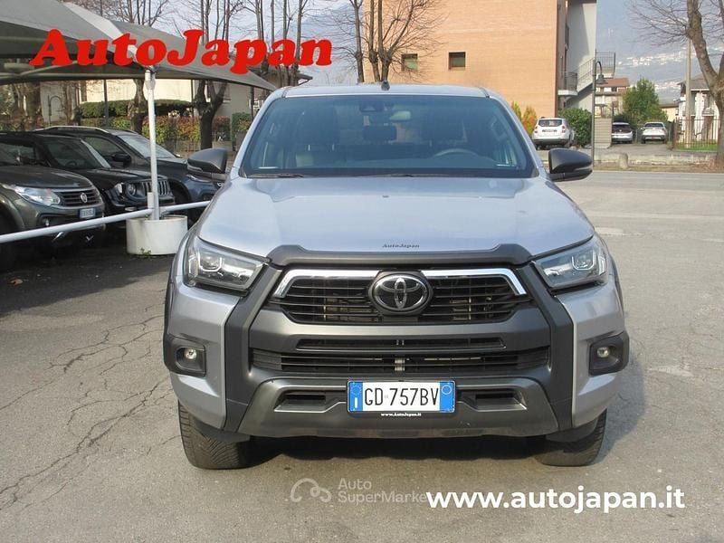 Usata Toyota HiLux 204 CV (150 kW) 2021 Argento Pick-up