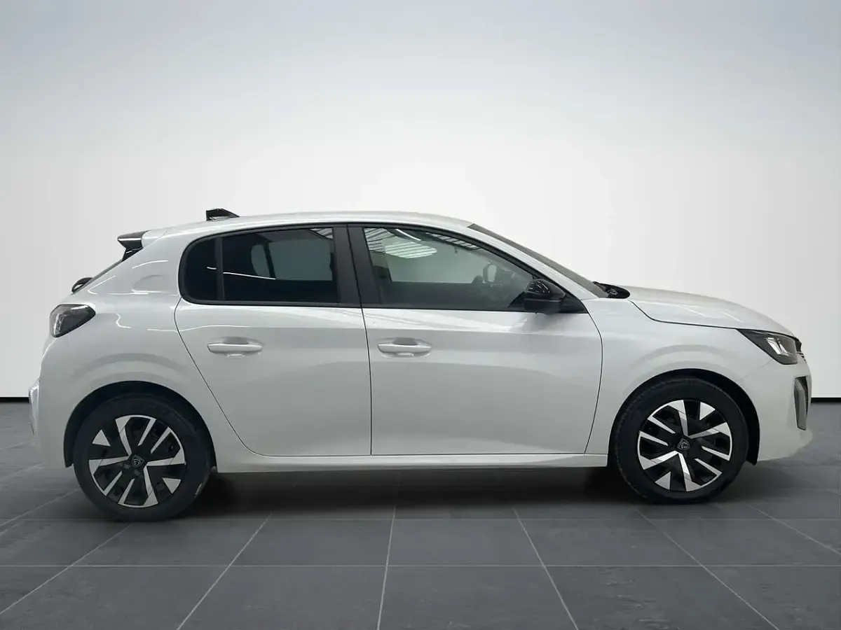 Nuova Peugeot 208 Business-Line 101 CV (74 kW) 2026 Bianco okenite Utilitaria