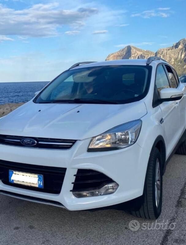 Bianco Usata 2016 Ford Kuga SUV | 13.000 € (Buon prezzo) - Immagine 1/4