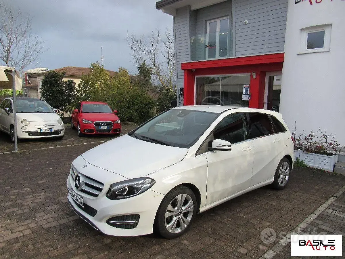 Occasion Mercedes B180 Premium 109 PK (80 kW) 2017 Wit MPV
