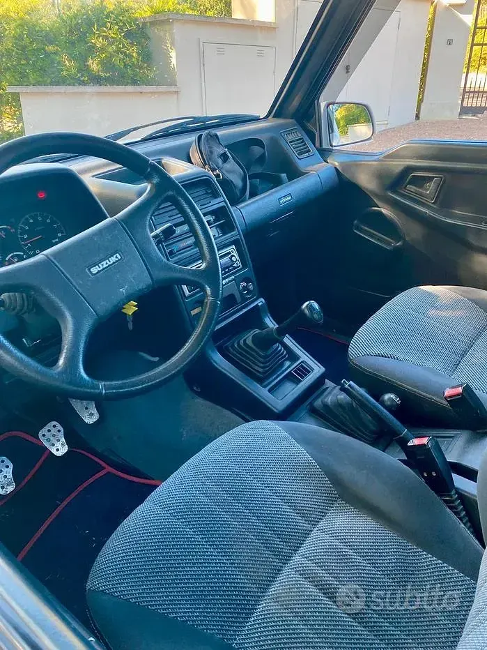 Usata Suzuki Vitara 75 CV (55 kW) 1993 Bianco Cabrio