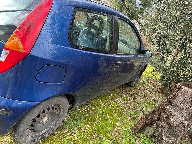 Usata Fiat Punto 60 CV (44 kW) 2000 Utilitaria
