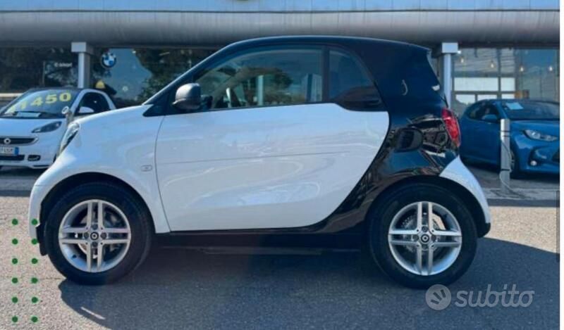 Usata Smart ForTwo Electric Drive 41 kW (56 CV) 2022 Bianco Coupé