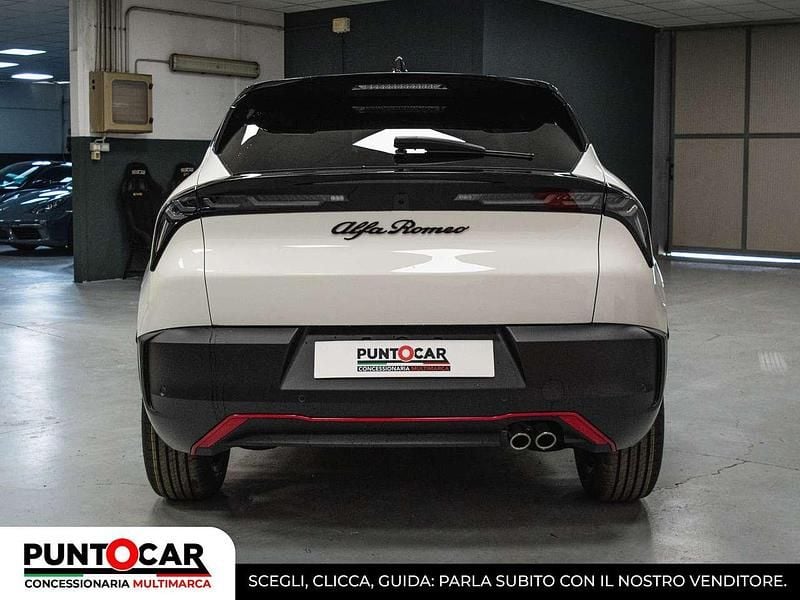 Nuova Alfa Romeo Junior Edizione Speciale 136 CV (100 kW) 2026 Bianco SUV