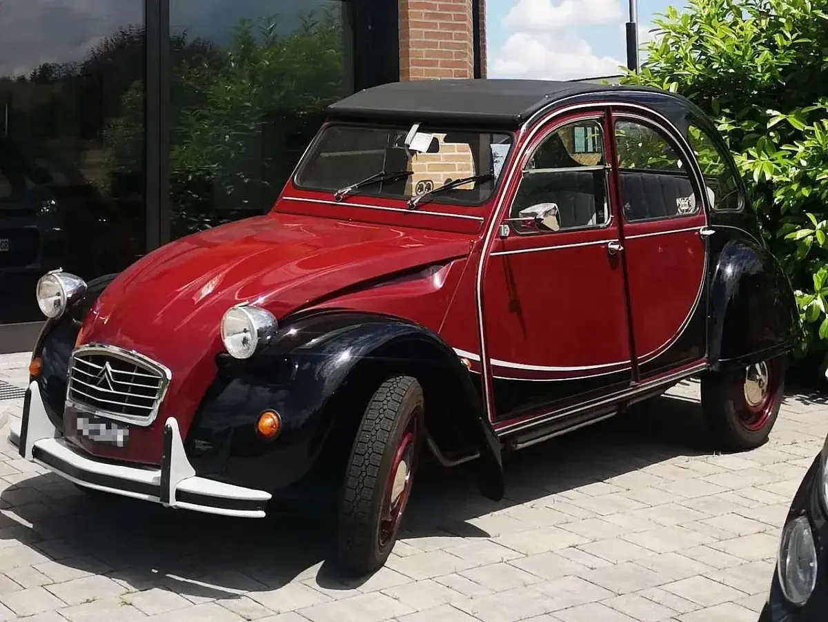 Usata Citroën 2CV Charleston 29 CV (21 kW) 1982 Nero/bordeaux Berlina