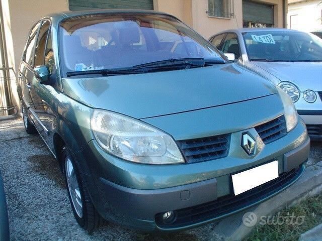 Usata Renault Scénic II 120 CV (88 kW) 2004 Grigio Monovolume