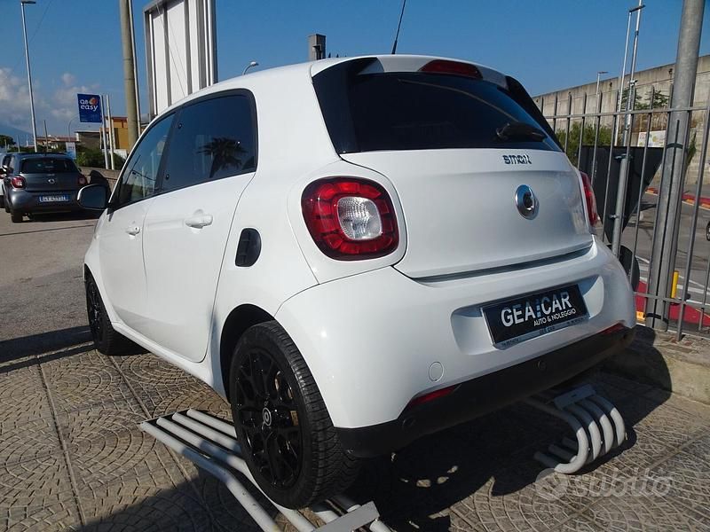 Usata Smart ForFour Prime 90 CV (66 kW) 2017 Bianco Utilitaria