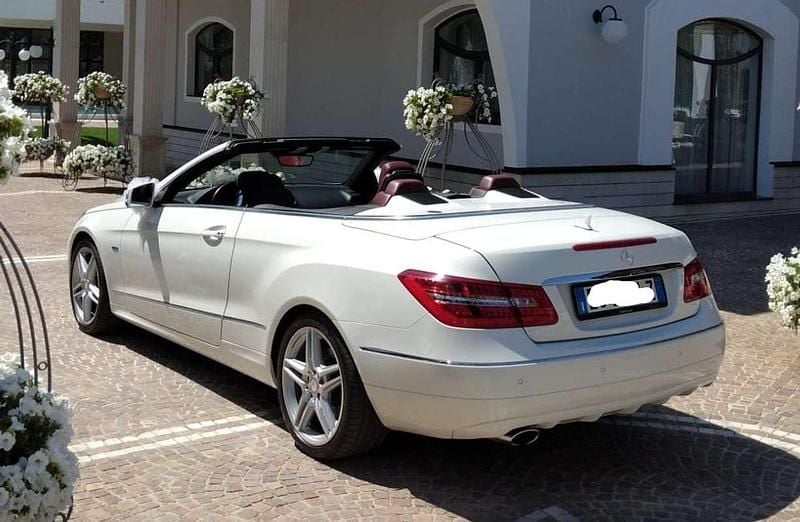 Usata Mercedes E220 Avantgarde 170 CV (125 kW) 2011 Bianco Cabrio