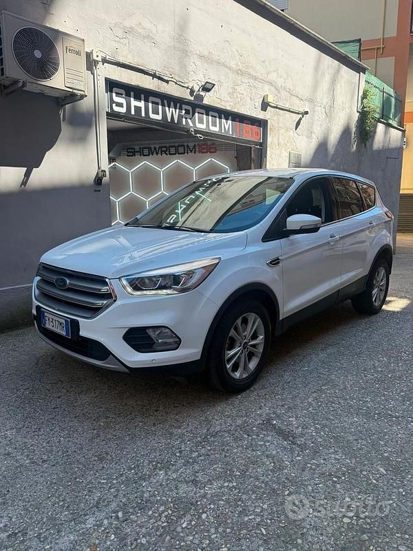 Usata Ford Kuga S 120 CV (88 kW) 2019 Bianco SUV