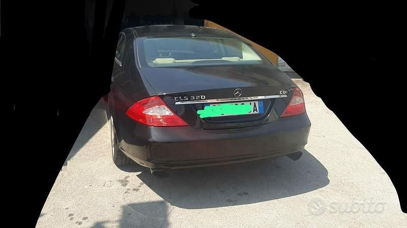 Usata Mercedes CLS320 224 CV (164 kW) 2006 Nero Berlina