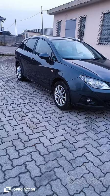 Usata Seat Ibiza 70 CV (51 kW) 2012 Marrone Berlina