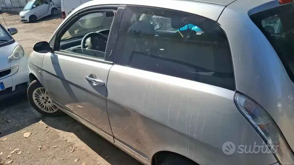 Usata Lancia Ypsilon 75 CV (55 kW) 2009 Grigio Utilitaria