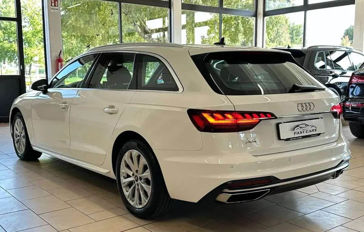 Usata Audi A4 Advanced Plus 163 CV (119 kW) 2023 Bianco Station wagon