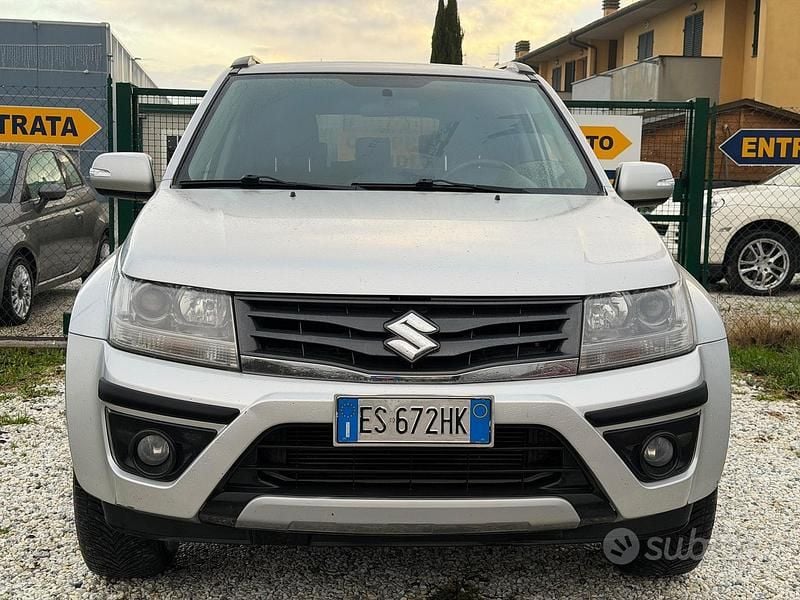 Usata Suzuki Grand Vitara 129 CV (94 kW) 2013 Grigio Station wagon