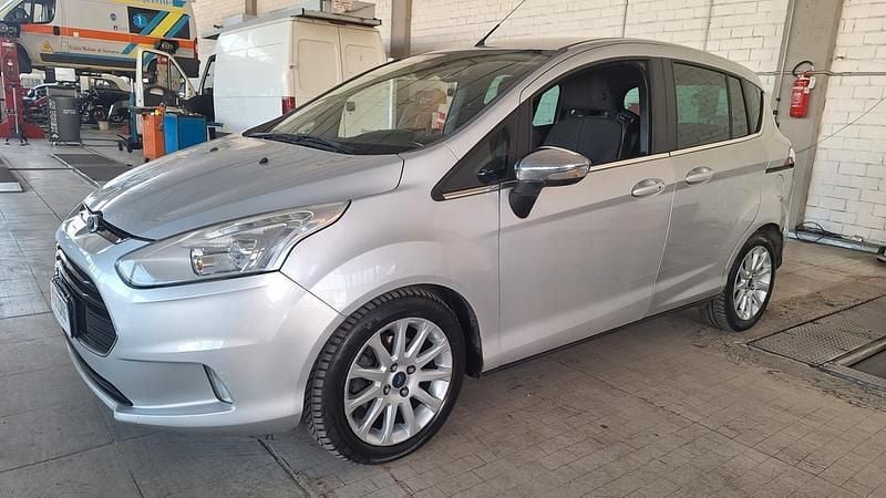 Usata Ford B-MAX Titanium 75 CV (55 kW) 2014 Argento Monovolume