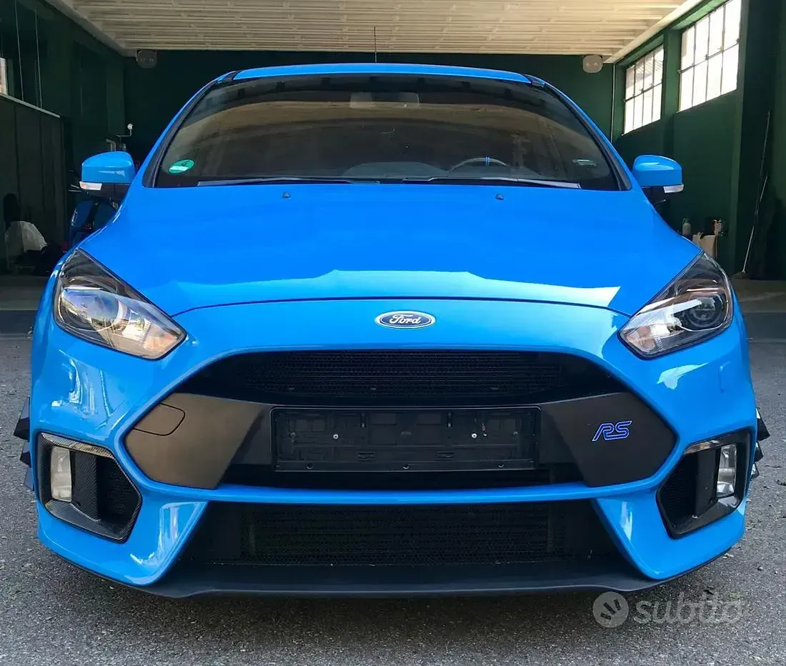 Usata Ford Focus RS 350 CV (257 kW) 2017 Blu/azzurro Berlina