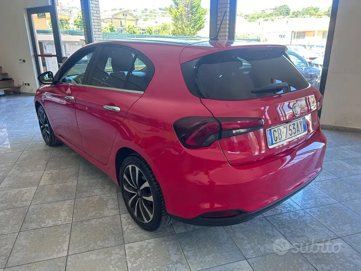 Usata Fiat Tipo Lounge 120 CV (88 kW) 2020 Rosso Berlina