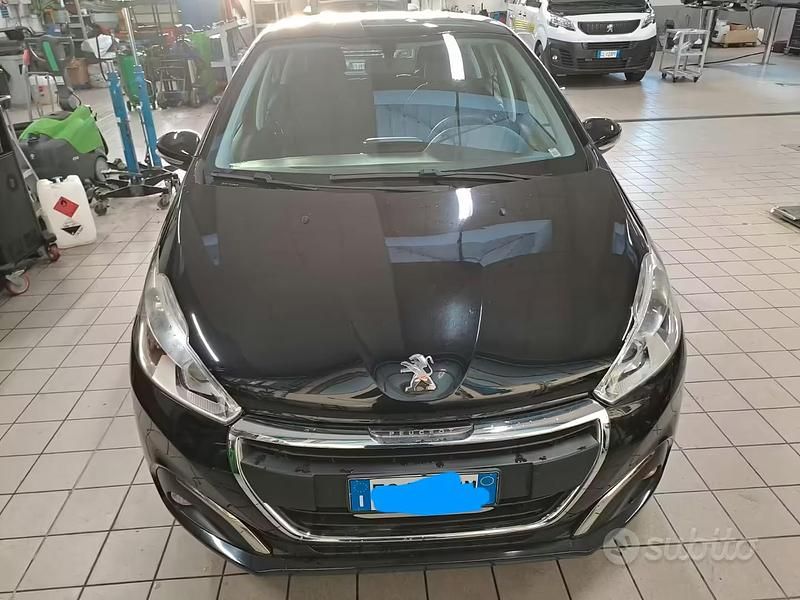 Usata Peugeot 208 2016 Nero Utilitaria