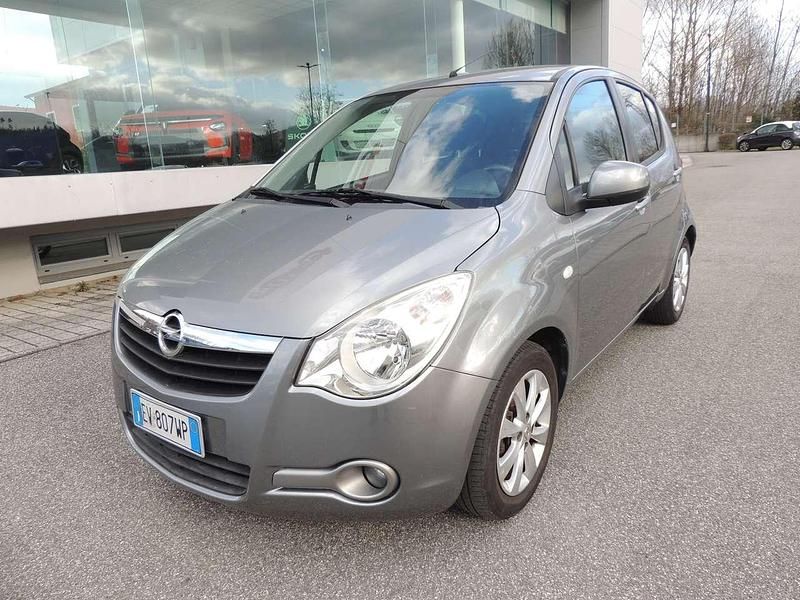 Grigio Usata 2014 Opel Agila Due volumi | 6000 € (Buon prezzo) - Immagine 1/4
