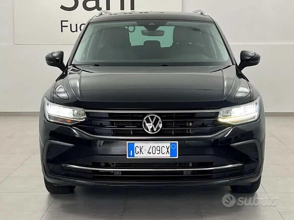 Usata VW Tiguan Life 122 CV (89 kW) 2022 Nero SUV