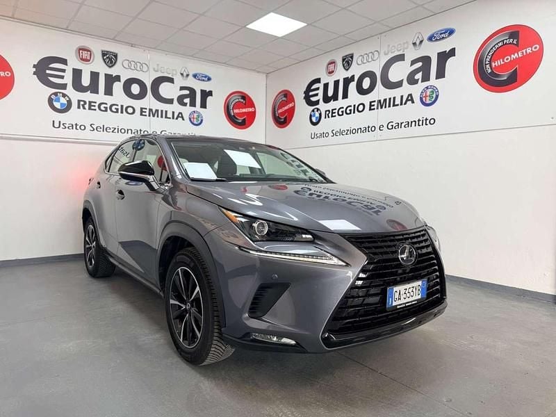 Usata Lexus NX300h Luxury Line 155 CV (114 kW) 2020 Grigio SUV