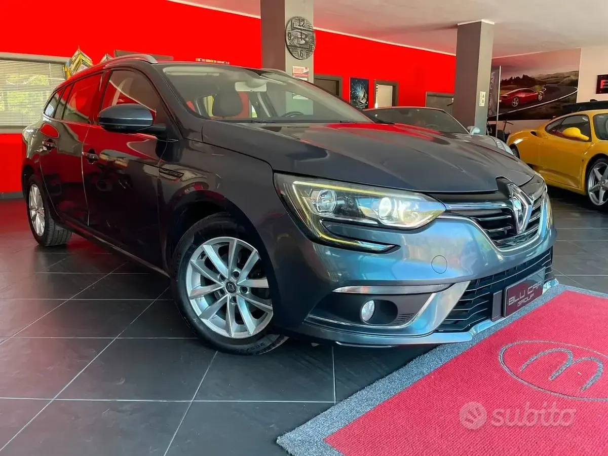 Usata Renault Mégane GrandTour 110 CV (80 kW) 2018 Grigio Station wagon